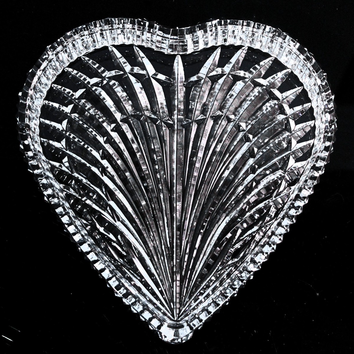 Waterford Crystal: Vanity Heart Shaped Tray, 7.5″ – Like New