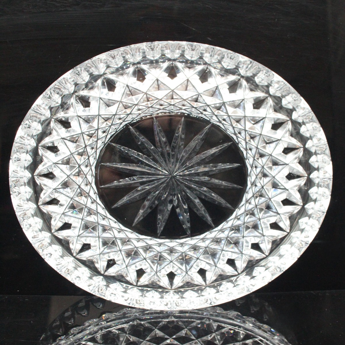 Waterford Crystal: Vanity Round Tray, 8.1″ – Like New