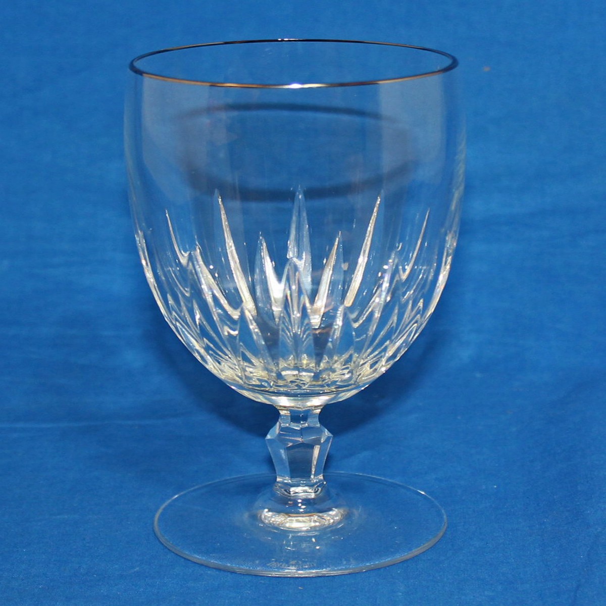 Waterford Stemware: 6.7″ V-Notch Stem Iced Tea – Wynnewood – Like New
